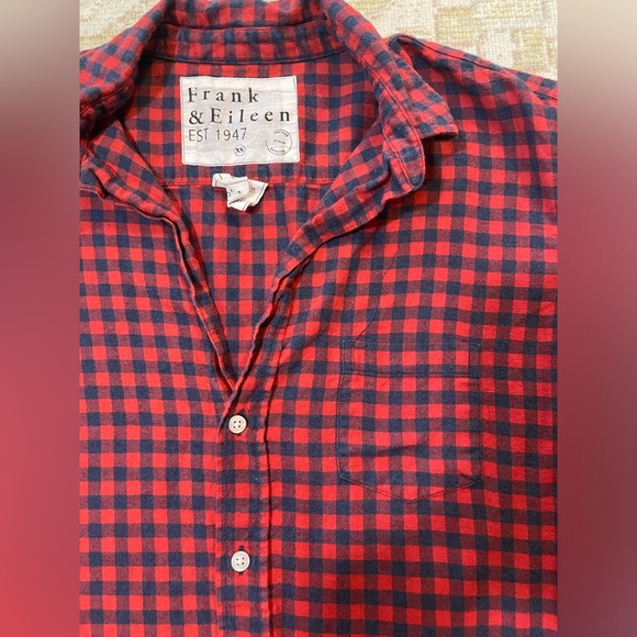 EUC! FRANK & EILEEN checkered button-up- size XS - Picture 6 of 11